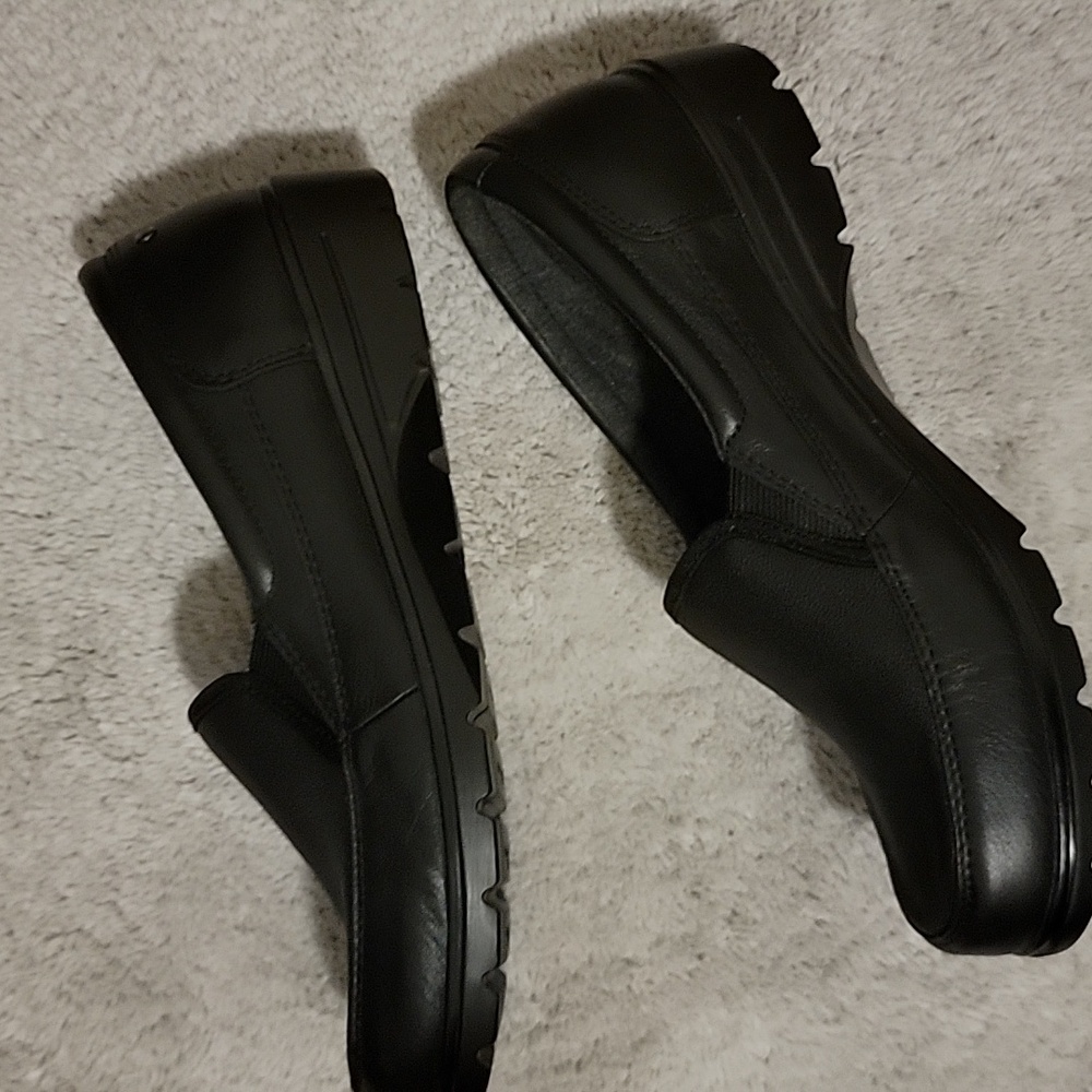 Skechers Black Relaxed Fit Slip-Ons - Picture 5 of 8